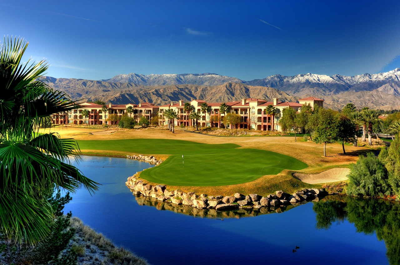 Can Golf Resorts Offer a Complete Entertainment Package?